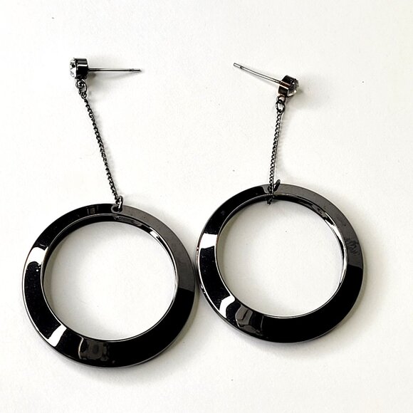 Black Dangle Earrings - Picture 1 of 7